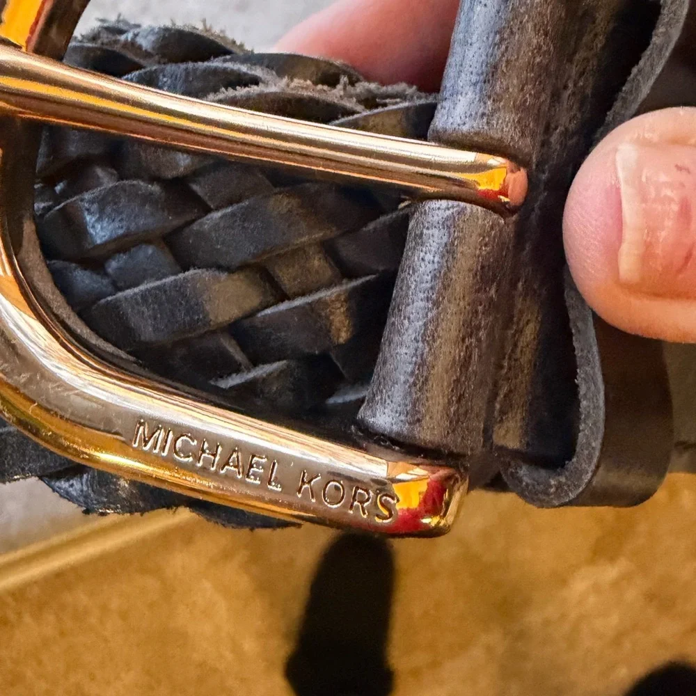 Michael Kors Leather belt with Gold Accents XL - Picture 5 of 9